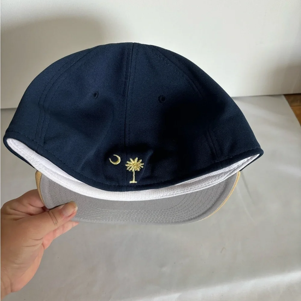 Men's‎ Richardson hat color blue and gold size 7 3/8